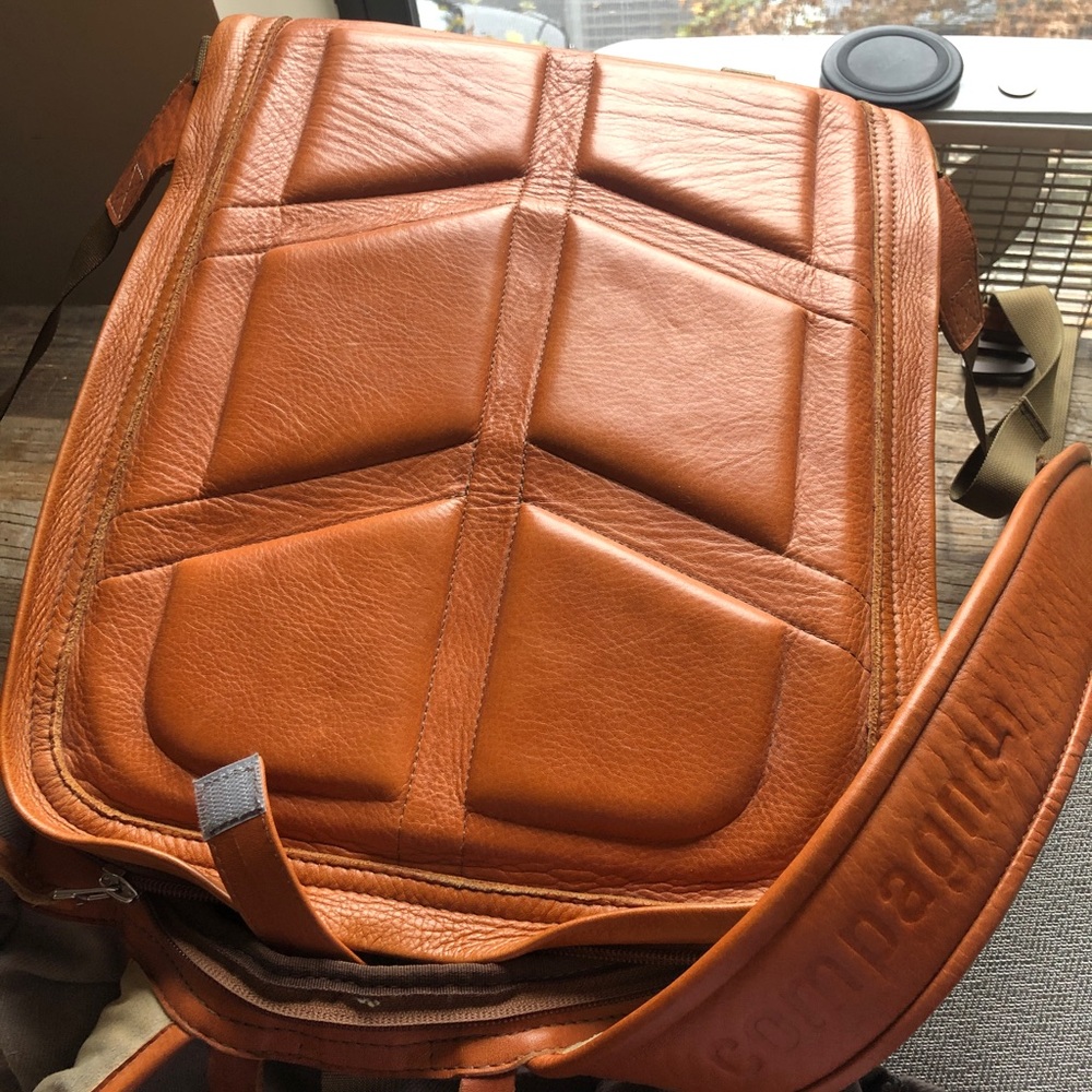 Compagnon Camera Bag - image 3